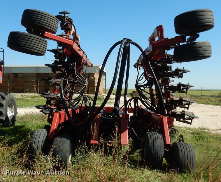 image for item DJ7455 Case IH SDX30  air seeder