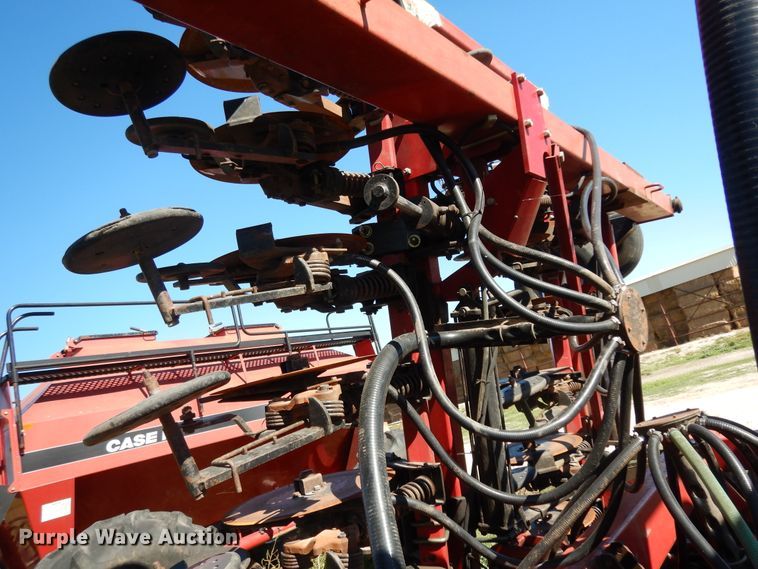 image for item DJ7455 Case IH SDX30  air seeder