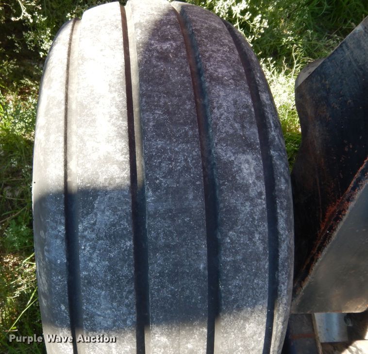 image for item DJ7455 Case IH SDX30  air seeder