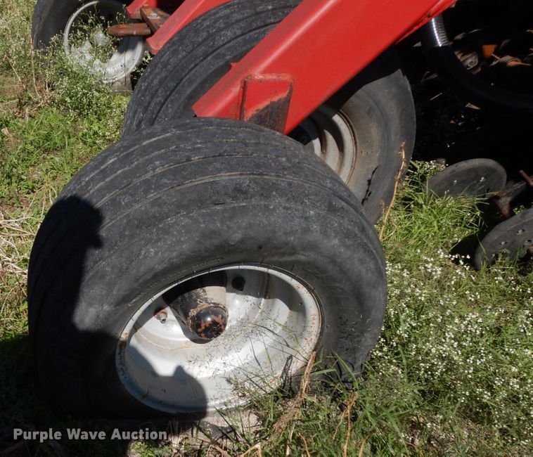 image for item DJ7455 Case IH SDX30  air seeder