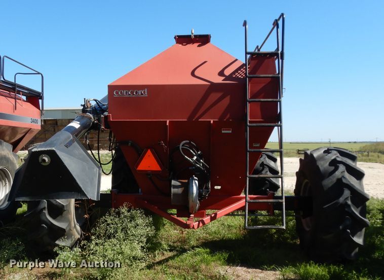 image for item DJ7455 Case IH SDX30  air seeder