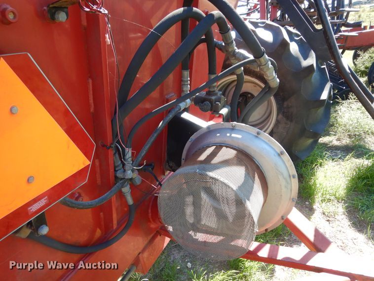 image for item DJ7455 Case IH SDX30  air seeder