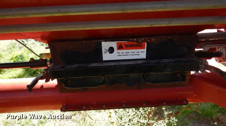 image for item DJ7455 Case IH SDX30  air seeder