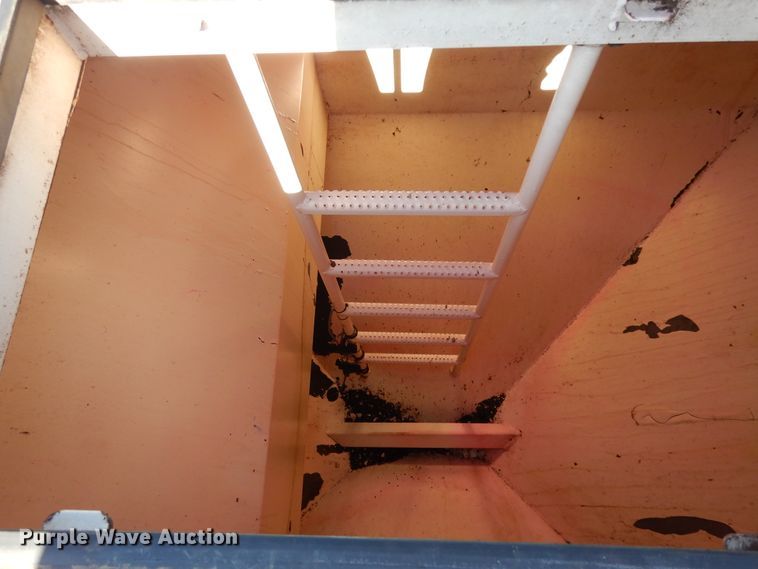 image for item DJ7455 Case IH SDX30  air seeder