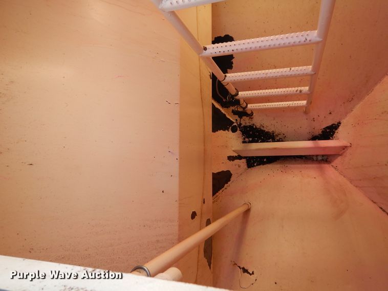 image for item DJ7455 Case IH SDX30  air seeder