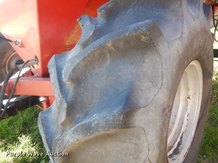 image for item DJ7455 Case IH SDX30  air seeder