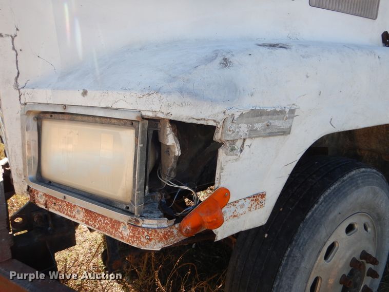 image for item DJ7456 1998 Mack CH613  feed delivery truck