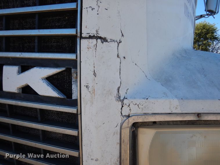 image for item DJ7456 1998 Mack CH613  feed delivery truck