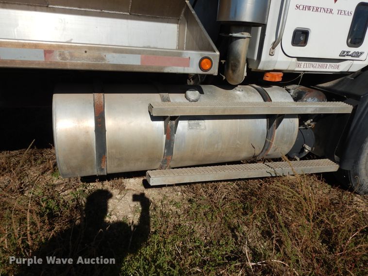 image for item DJ7456 1998 Mack CH613  feed delivery truck