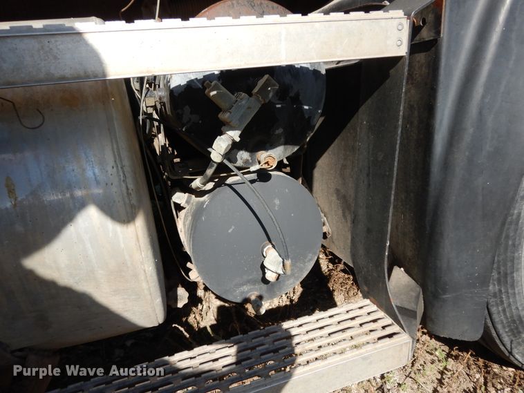 image for item DJ7456 1998 Mack CH613  feed delivery truck