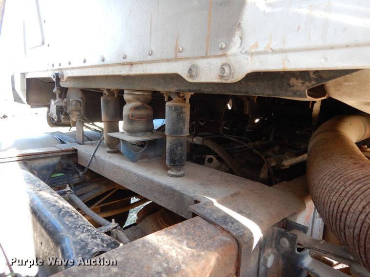 image for item DJ7456 1998 Mack CH613  feed delivery truck