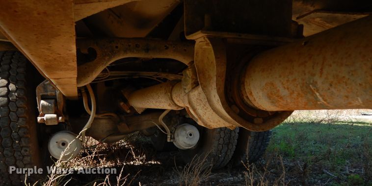 image for item DJ7456 1998 Mack CH613  feed delivery truck