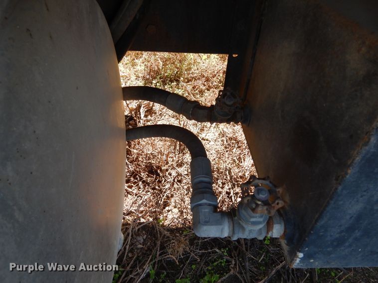 image for item DJ7456 1998 Mack CH613  feed delivery truck