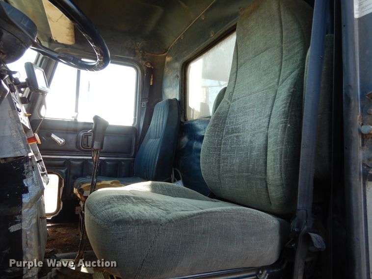 image for item DJ7456 1998 Mack CH613  feed delivery truck