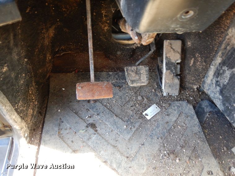 image for item DJ7456 1998 Mack CH613  feed delivery truck