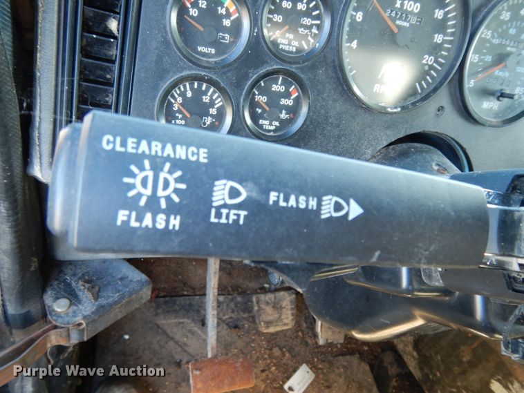 image for item DJ7456 1998 Mack CH613  feed delivery truck