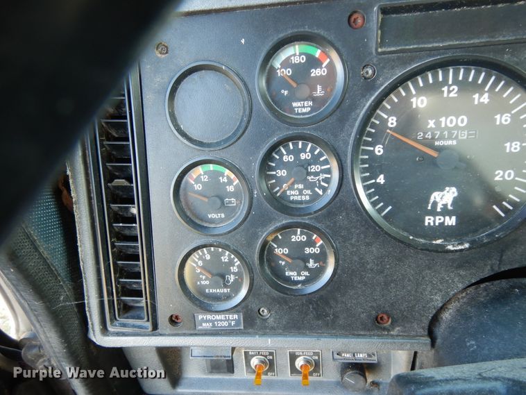 image for item DJ7456 1998 Mack CH613  feed delivery truck