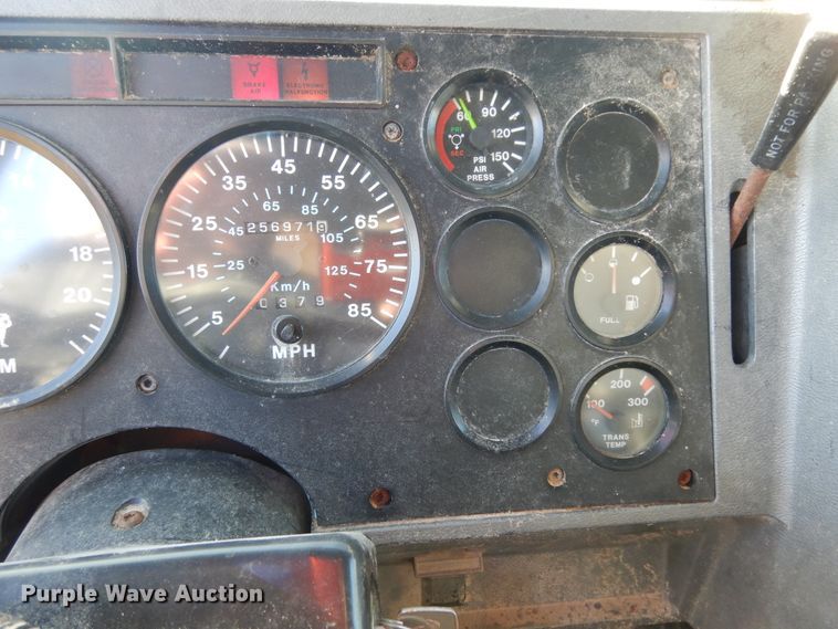 image for item DJ7456 1998 Mack CH613  feed delivery truck