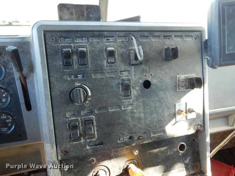 image for item DJ7456 1998 Mack CH613  feed delivery truck