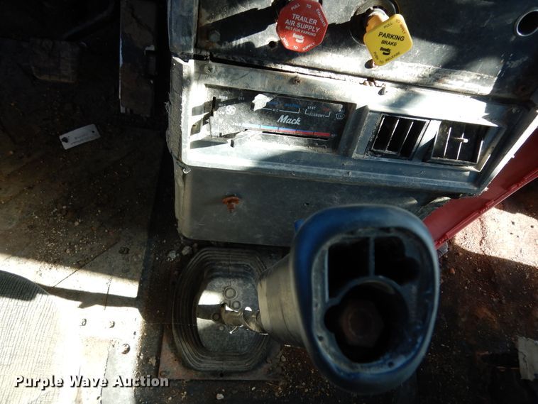 image for item DJ7456 1998 Mack CH613  feed delivery truck