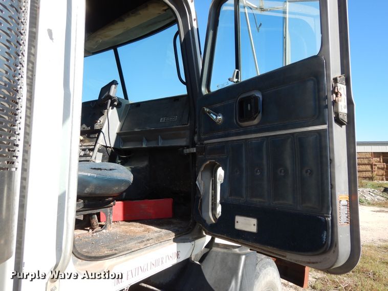 image for item DJ7456 1998 Mack CH613  feed delivery truck