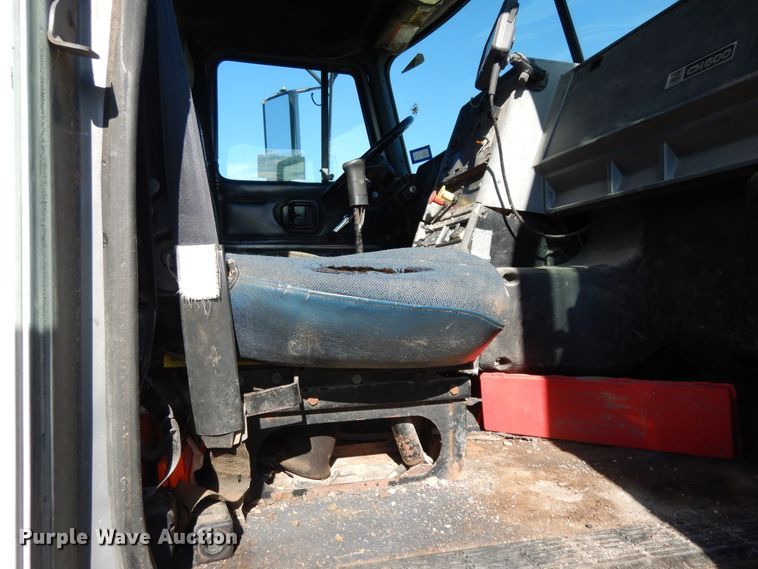 image for item DJ7456 1998 Mack CH613  feed delivery truck