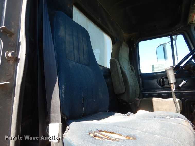 image for item DJ7456 1998 Mack CH613  feed delivery truck