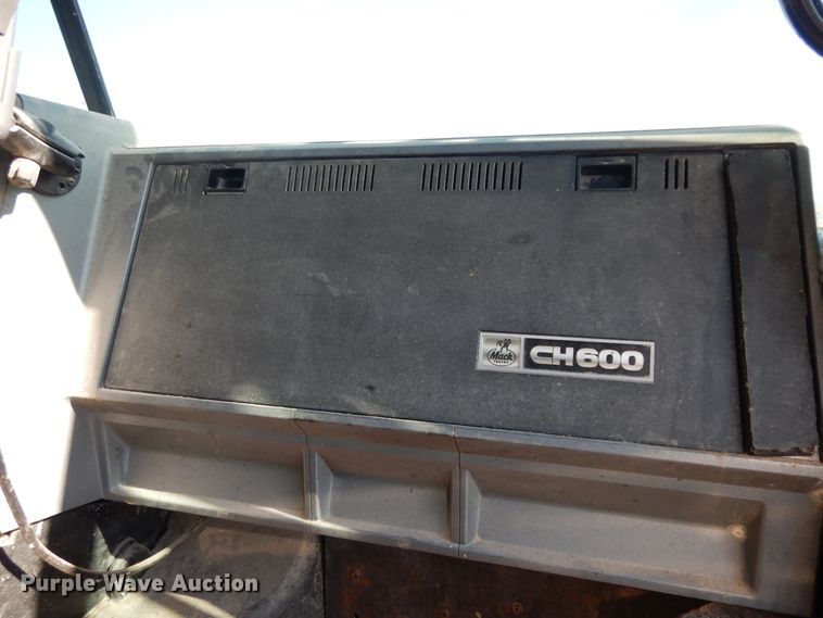 image for item DJ7456 1998 Mack CH613  feed delivery truck