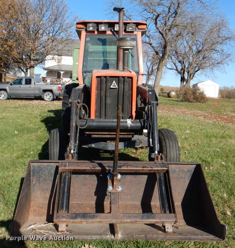 image for item DK1382 1982 Allis Chalmers 6080  tractor