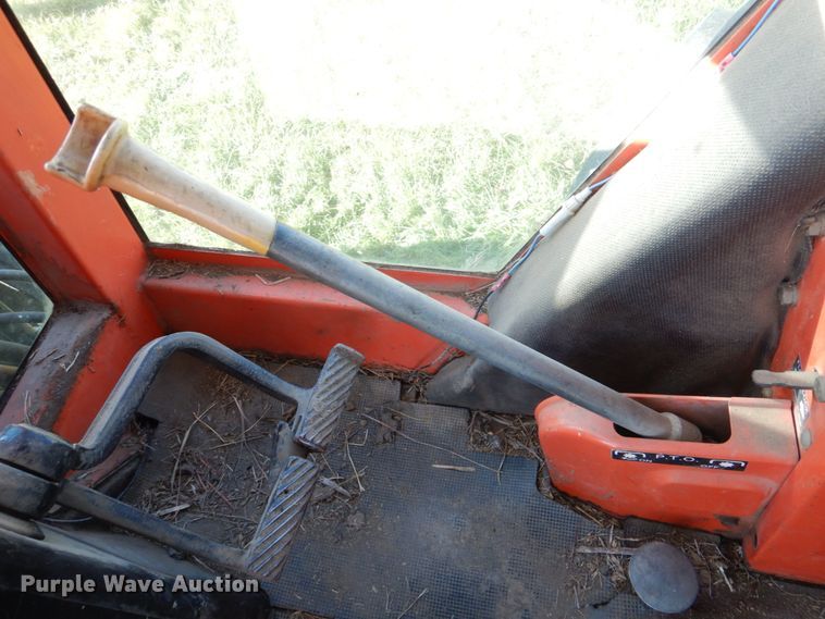 image for item DK1382 1982 Allis Chalmers 6080  tractor