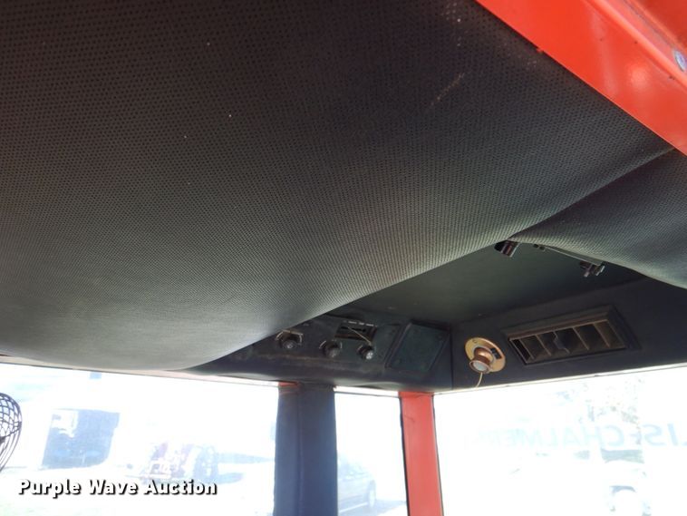 image for item DK1382 1982 Allis Chalmers 6080  tractor