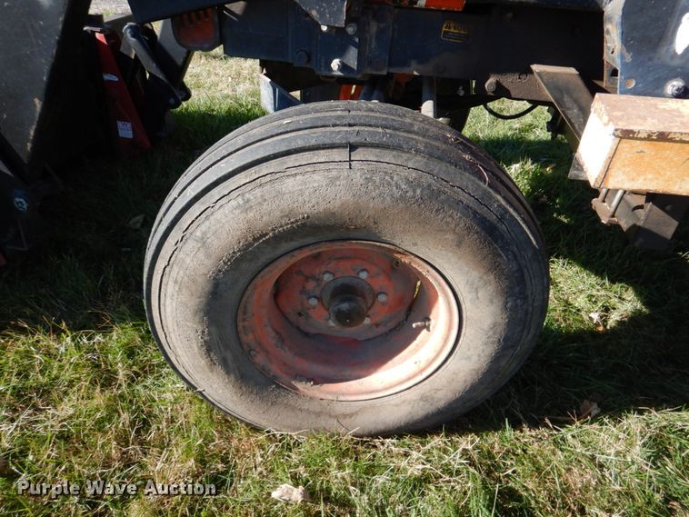 image for item DK1382 1982 Allis Chalmers 6080  tractor