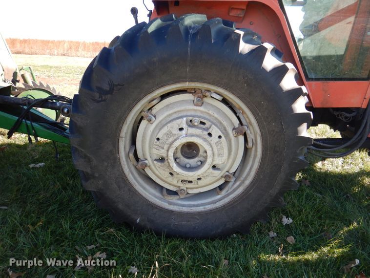 image for item DK1382 1982 Allis Chalmers 6080  tractor