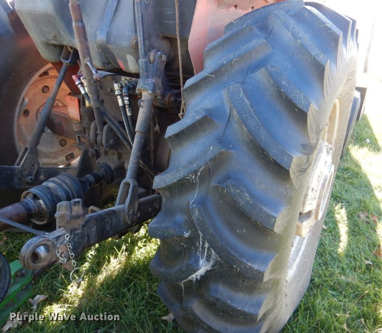 image for item DK1382 1982 Allis Chalmers 6080  tractor