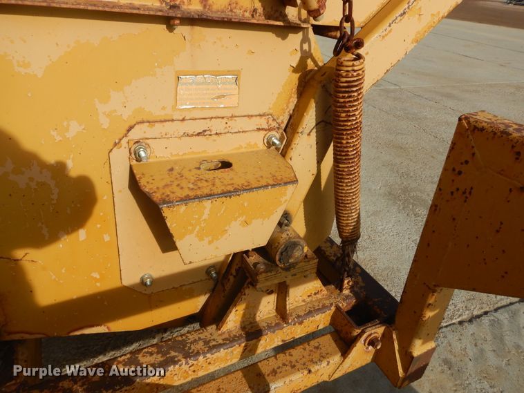 image for item DK3272 HayBuster 256  bale processor