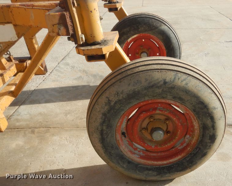 image for item DK3272 HayBuster 256  bale processor