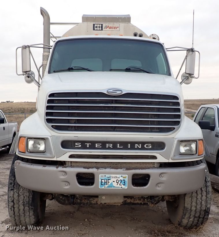 image for item DL6133 2006 Sterling LT9500  feed delivery truck