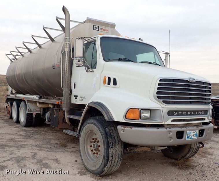 image for item DL6133 2006 Sterling LT9500  feed delivery truck
