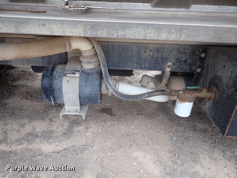 image for item DL6133 2006 Sterling LT9500  feed delivery truck