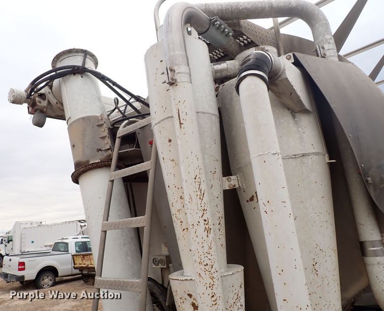 image for item DL6133 2006 Sterling LT9500  feed delivery truck