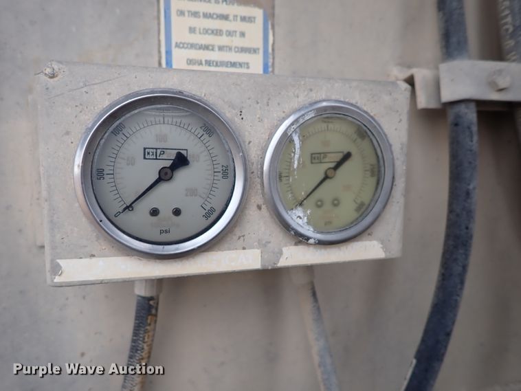 image for item DL6133 2006 Sterling LT9500  feed delivery truck