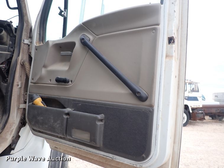 image for item DL6133 2006 Sterling LT9500  feed delivery truck