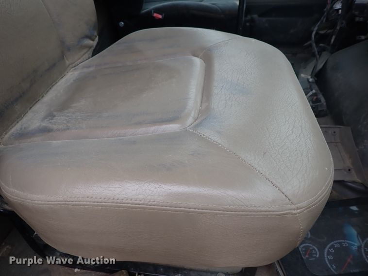 image for item DL6133 2006 Sterling LT9500  feed delivery truck