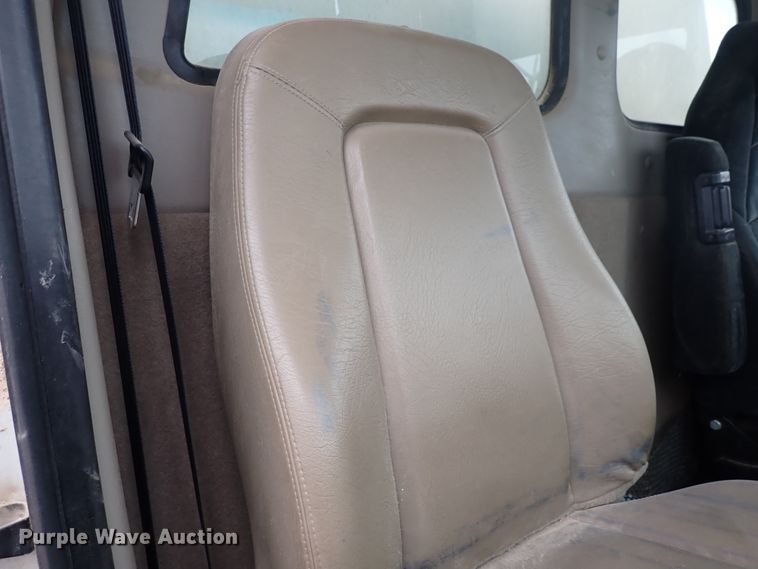 image for item DL6133 2006 Sterling LT9500  feed delivery truck