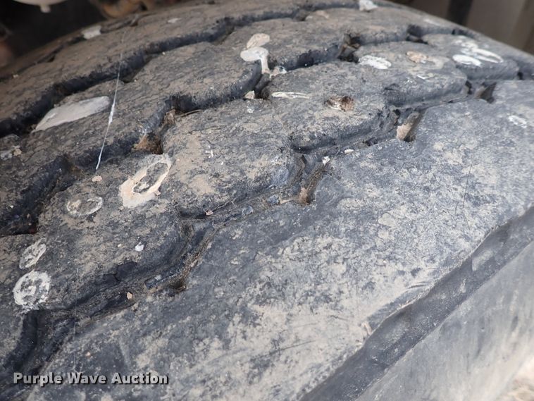 image for item DL6133 2006 Sterling LT9500  feed delivery truck