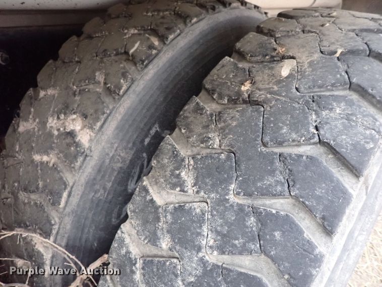 image for item DL6133 2006 Sterling LT9500  feed delivery truck