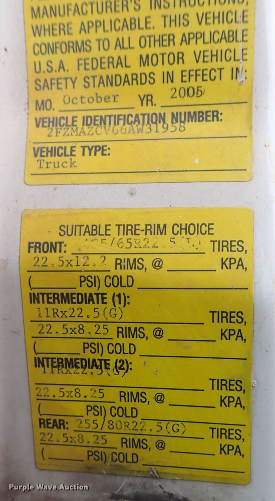 image for item DL6133 2006 Sterling LT9500  feed delivery truck