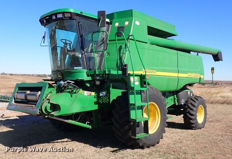 image for item DL6174 2002 John Deere 9650STS  combine