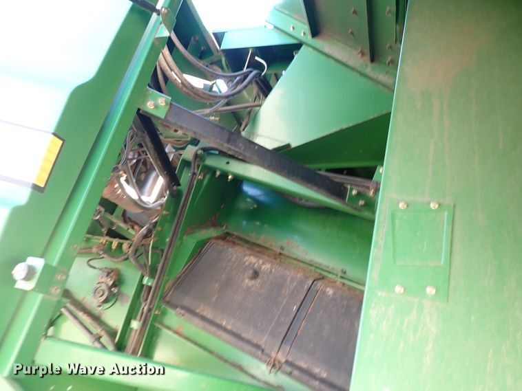 image for item DL6174 2002 John Deere 9650STS  combine