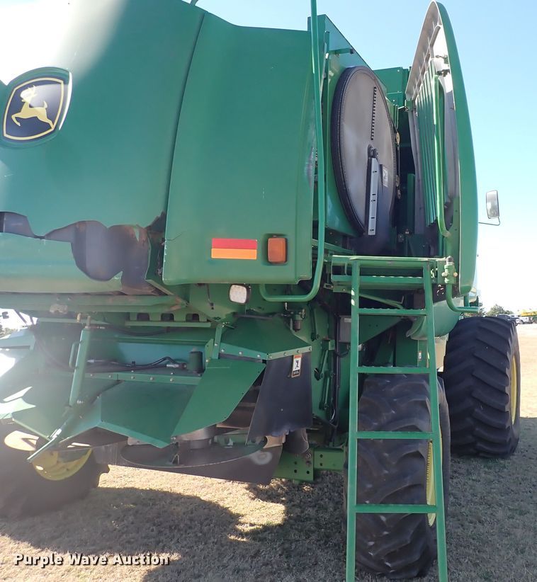 image for item DL6174 2002 John Deere 9650STS  combine